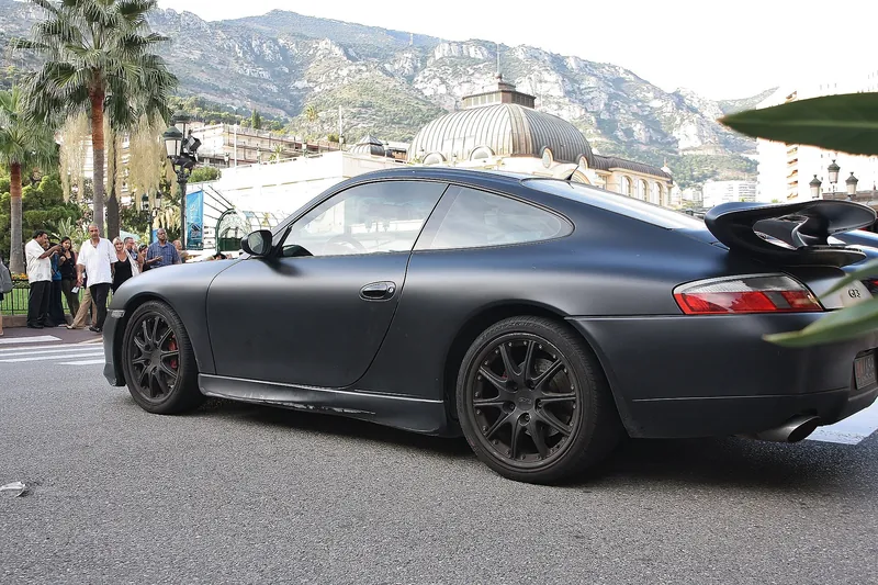 Porsche 996 GT3, Azul noche mate, en Montecarlo
