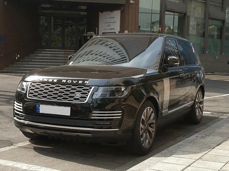 Range Rover Autobiography, Negro brillo, cromados en negro